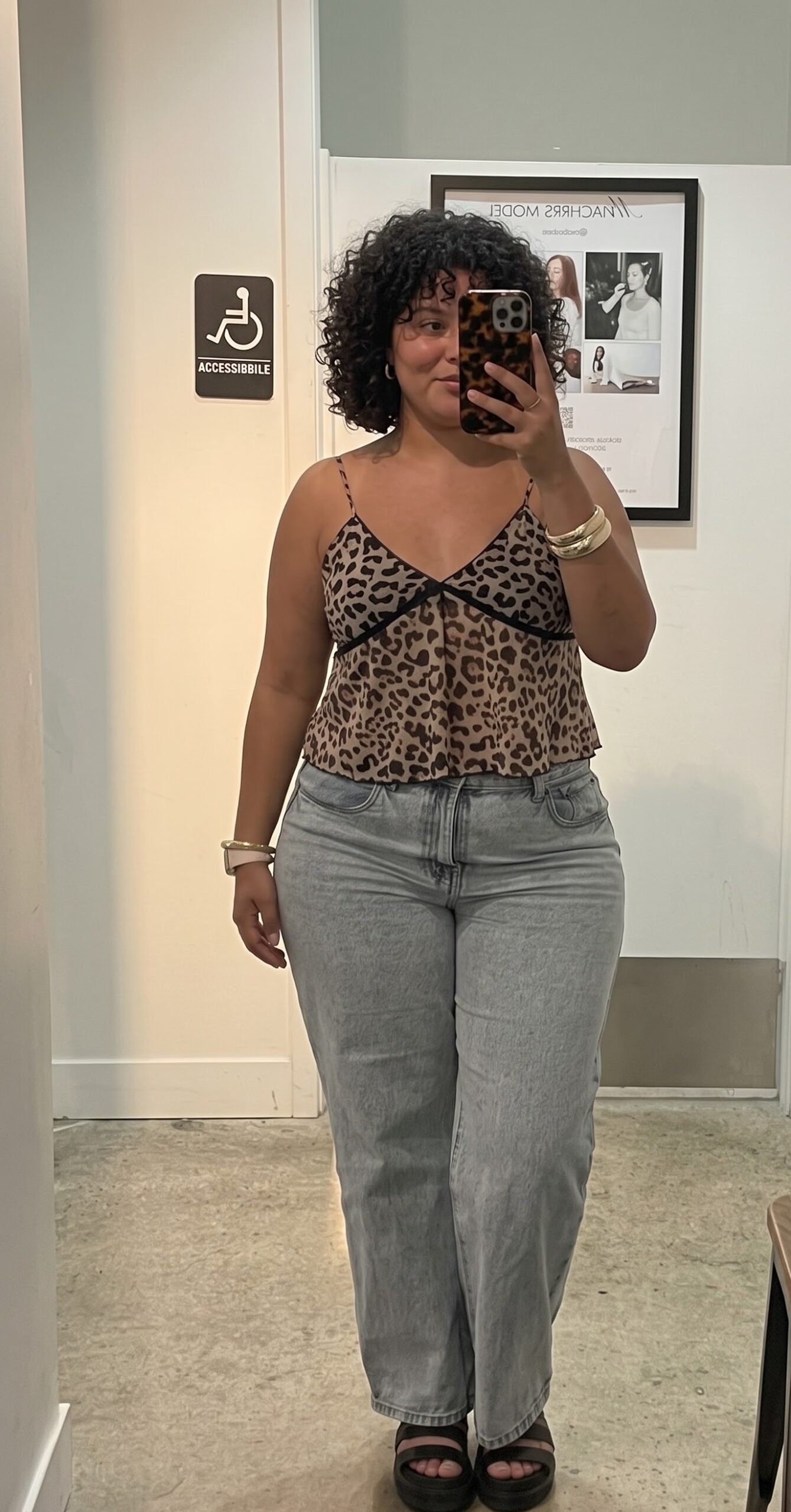 Leopard print top in scale style tips for short and chubby girls