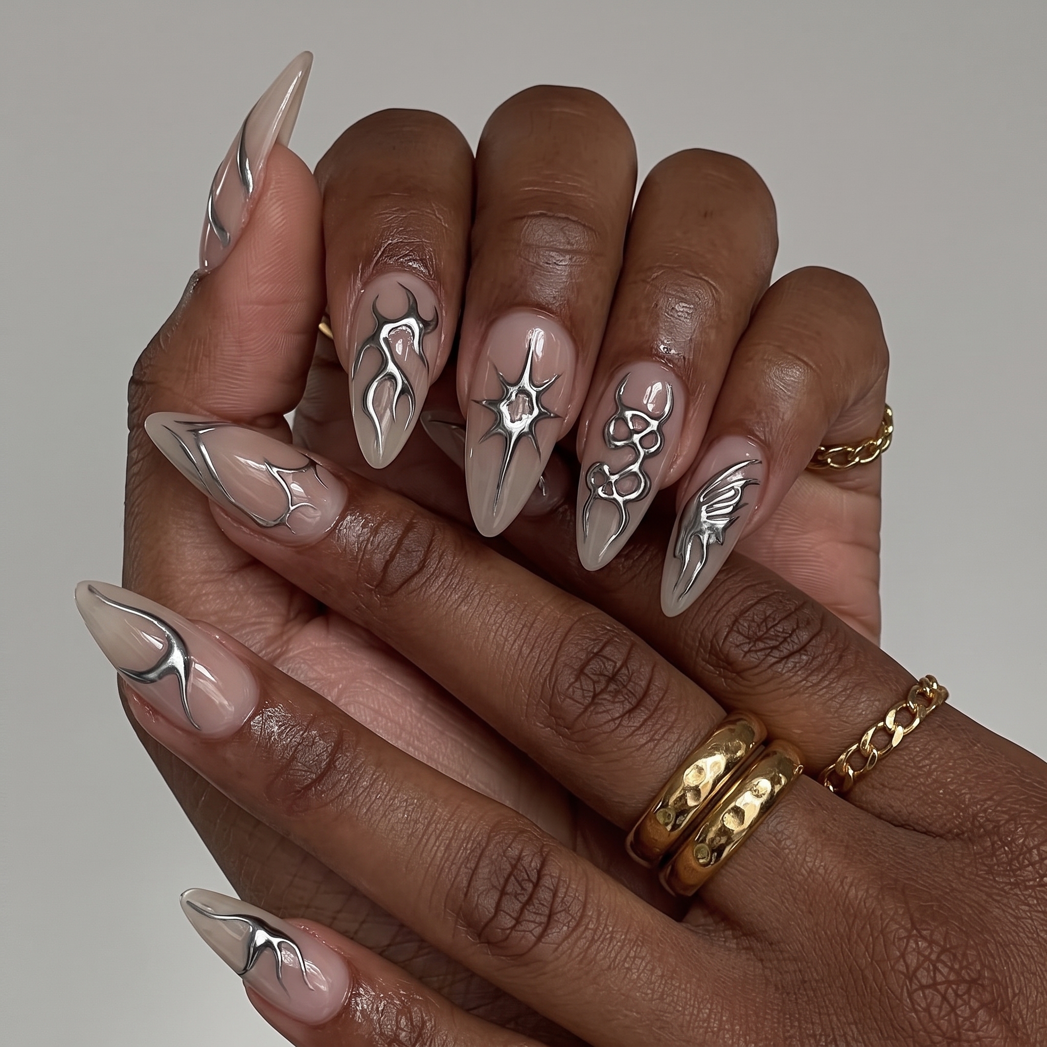 Silver chrome tips graduation nails